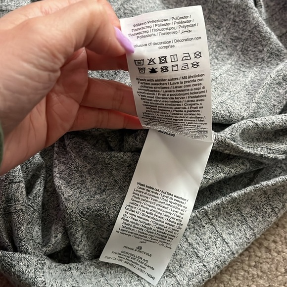 “Vero Moda: Ribbed Sweatshirt size small” - Picture 7 of 7